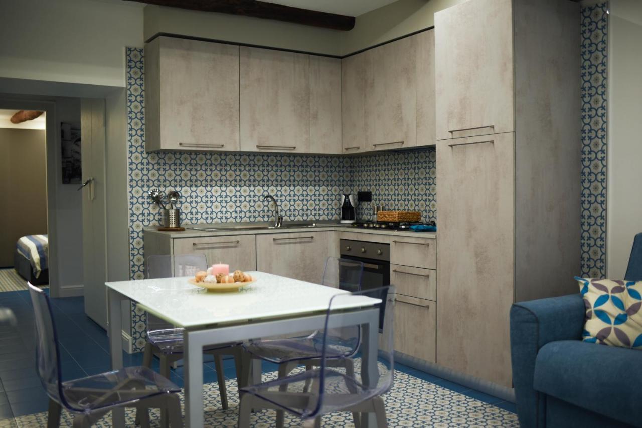 Chiaja Lux House * Napoli